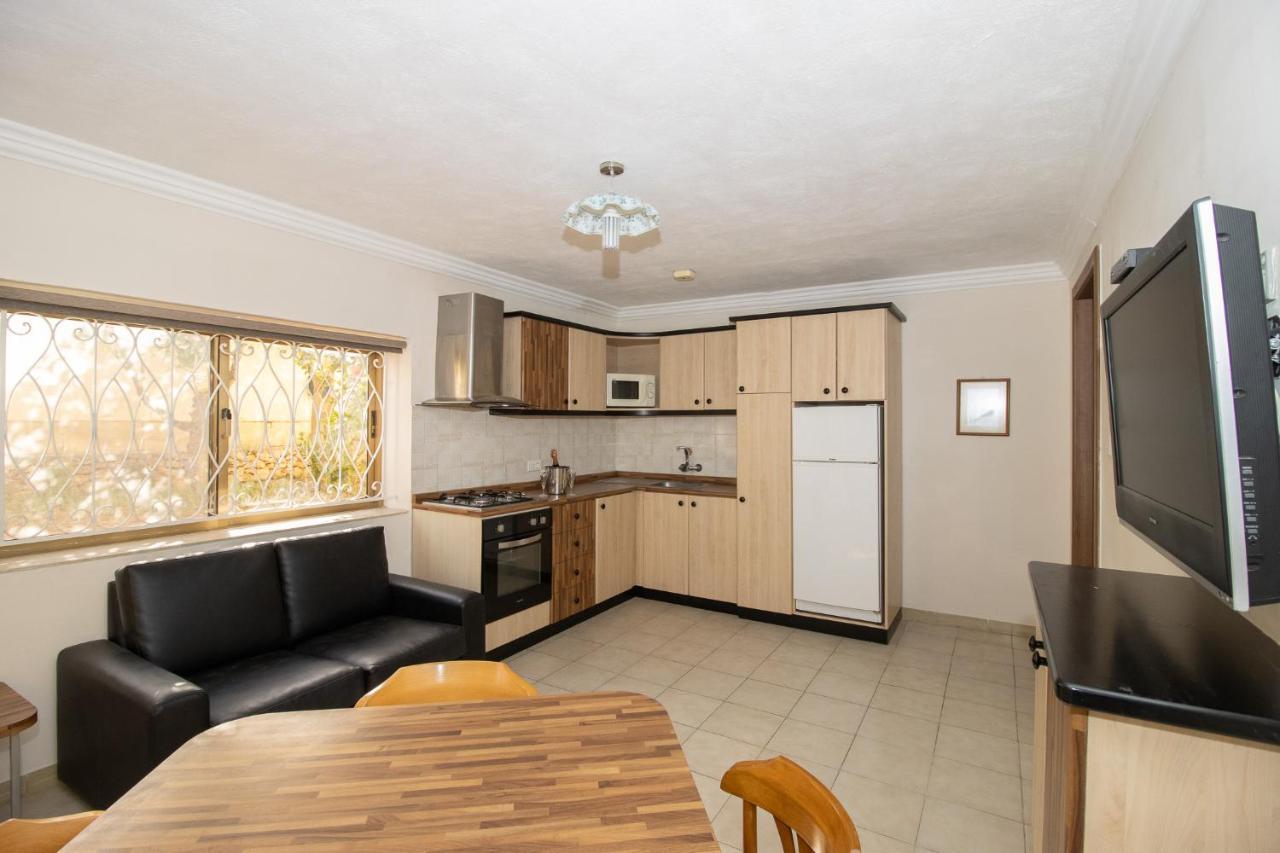 Tranquil Villa Apartments Units מליאהה מראה חיצוני תמונה