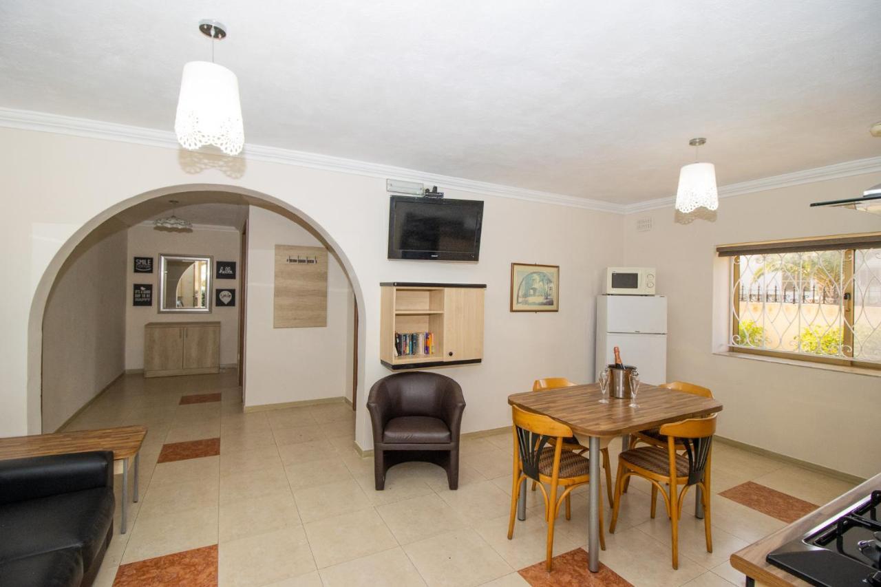 Tranquil Villa Apartments Units מליאהה מראה חיצוני תמונה