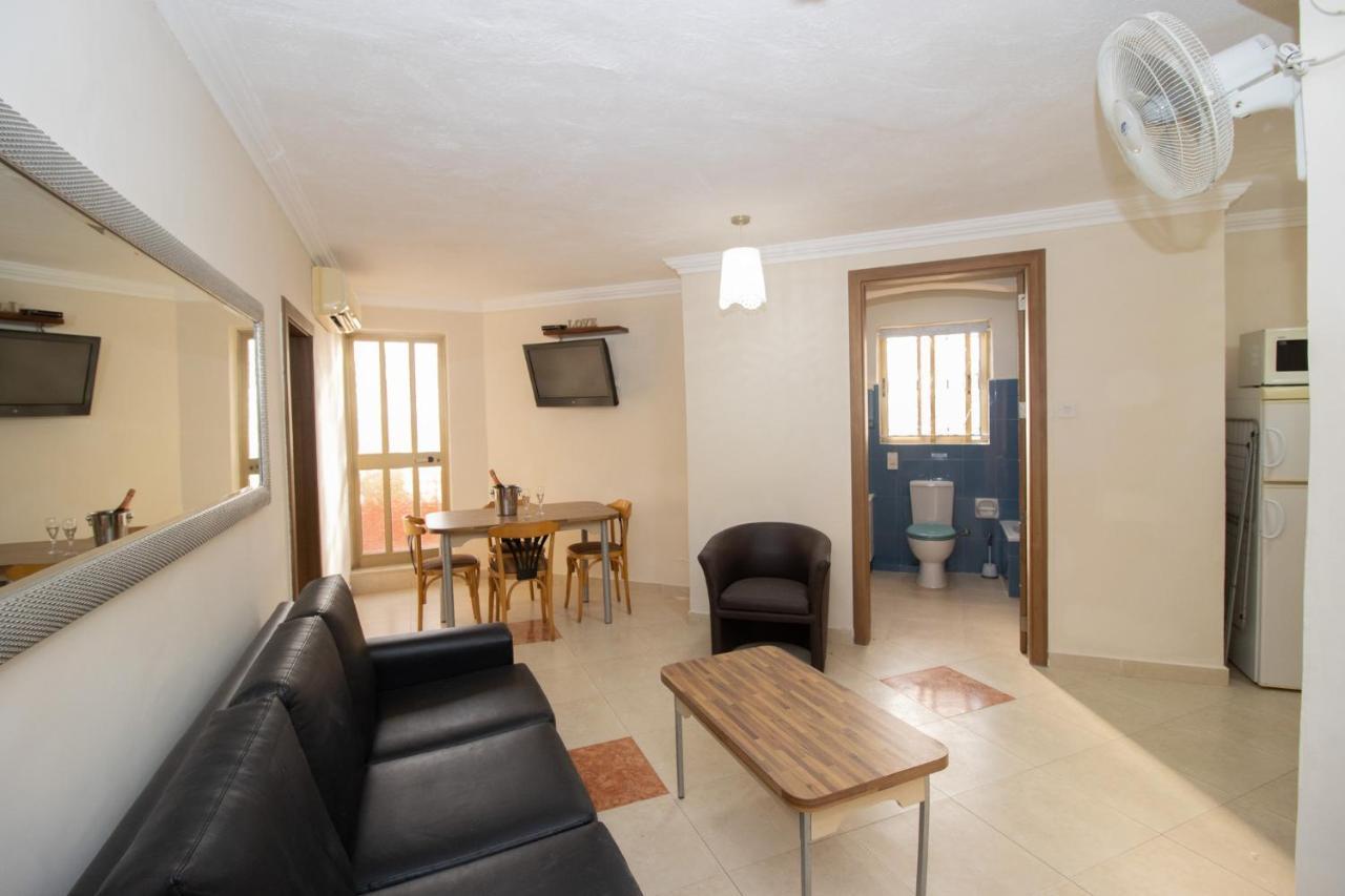 Tranquil Villa Apartments Units מליאהה מראה חיצוני תמונה